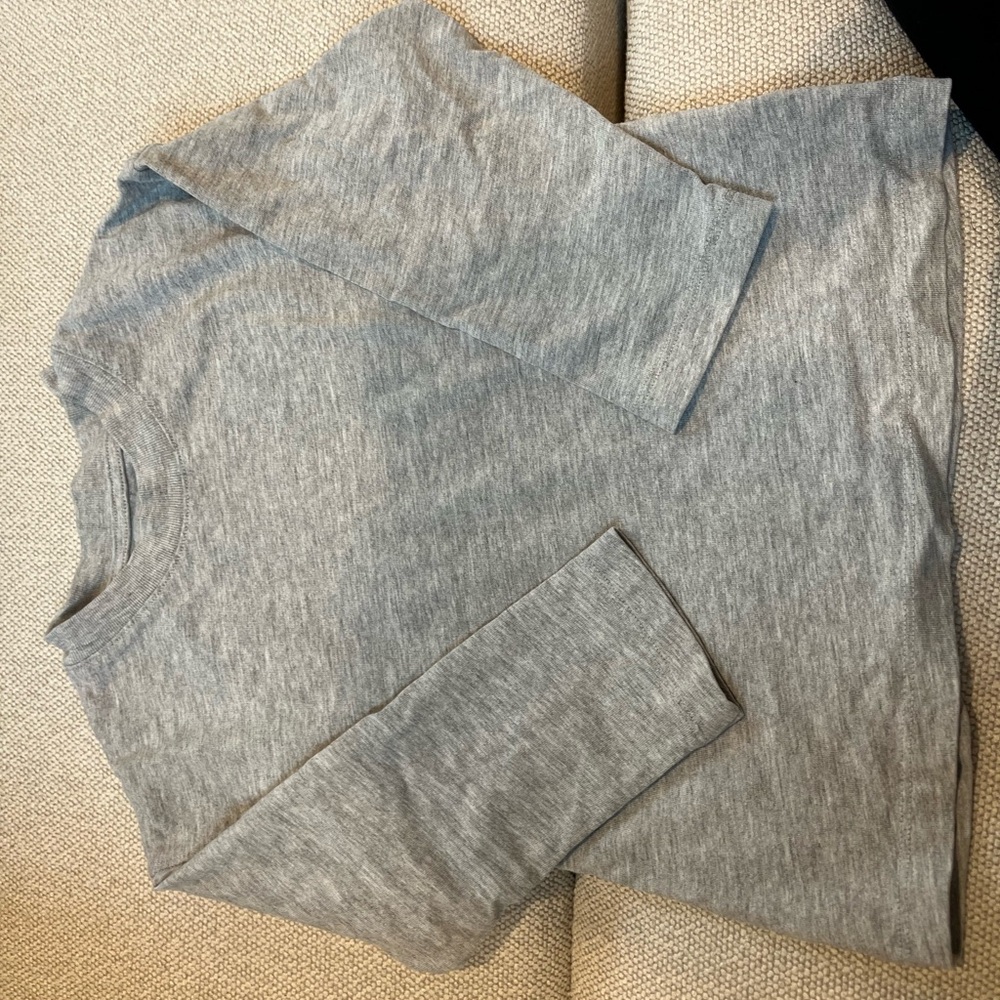H&M Heather Gray Crew Neck Top